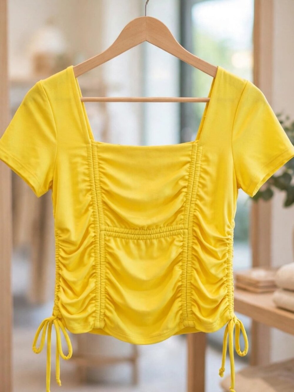 Heart & Hips Yellow Ruched Drawstring Top Short Sleeve Size L - Picture 3 of 5